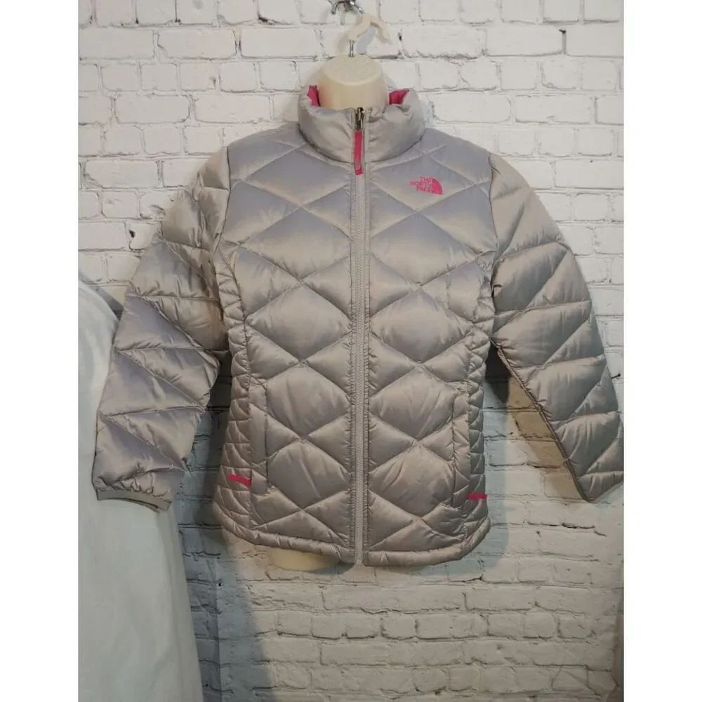 North Face Girls Size XL 18 Silver/Fuschia Lightweight Down Fill Puffer Jacket.
